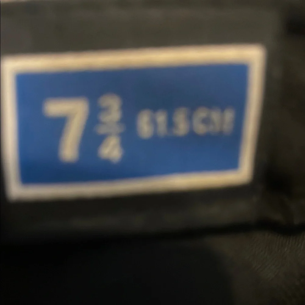 New Era Black and Gold NY Yankees Cap - Picture 3 of 3